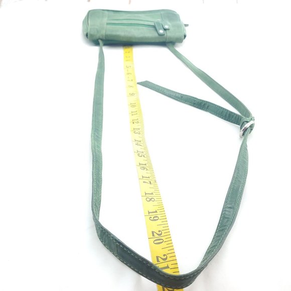 Perlina Womens Green Leather Inner Pockets Adjustable Strap Crossbody Bag - Picture 9 of 13